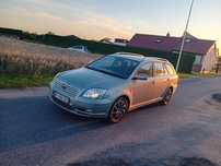Toyota Avensis 2004r.