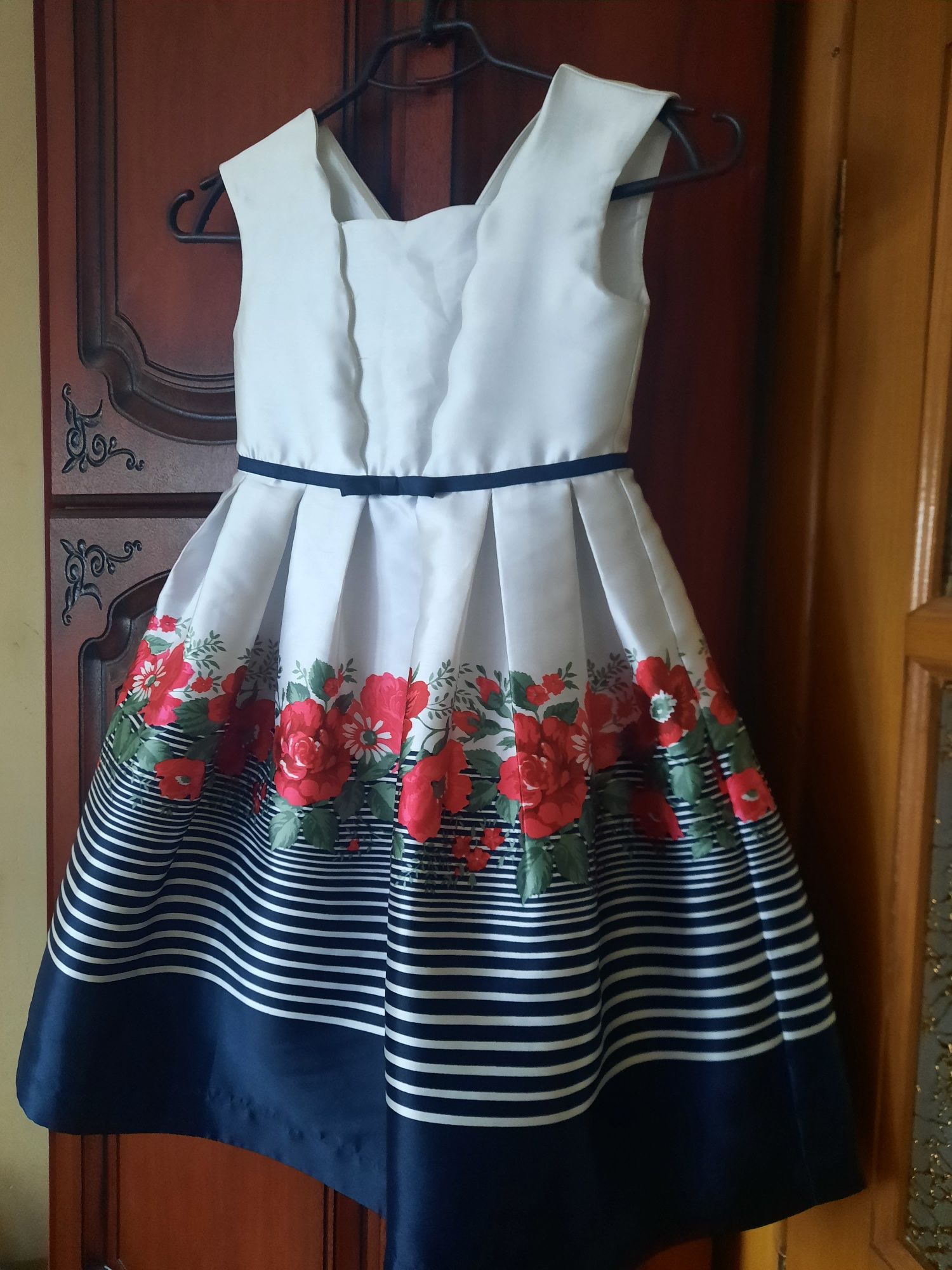 Святкова сукня нарядне плаття 116