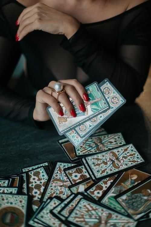 Wróżka Zahira - Magia i Tarot – Konkretna Pomoc, Skuteczne Wskazówki