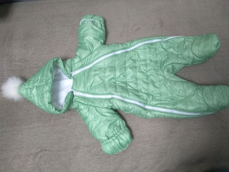 Зимовий комбінезон дуже якісний з відстібним помпоном з натур.хутра