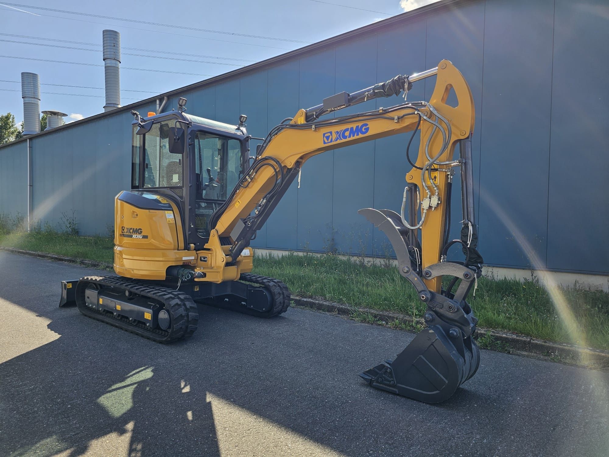 Mini giratória escavadora XCMG 4100kg Ano 2025