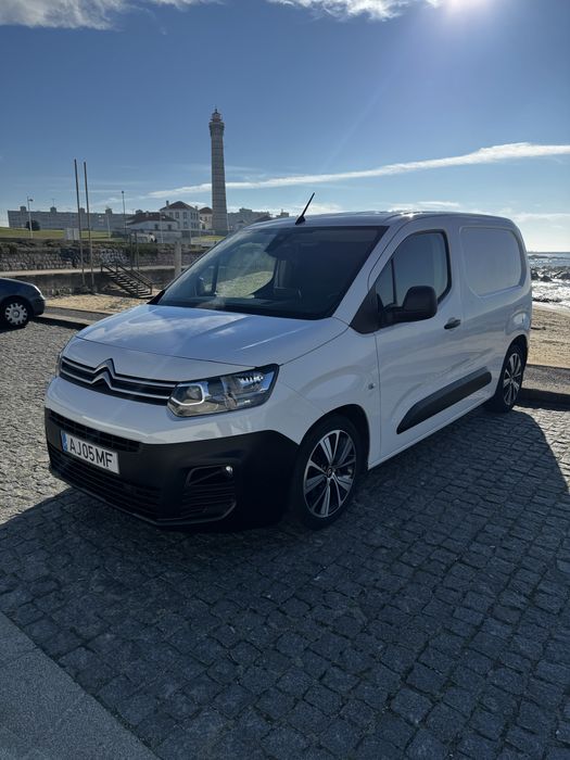 Citroën Berlingo 2021 - muito bem conservada / pronto a usar