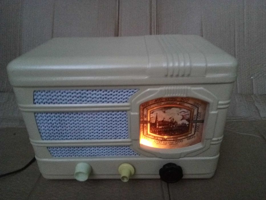 Радиоприёмник АРЗ 1953 год СССР FM радио