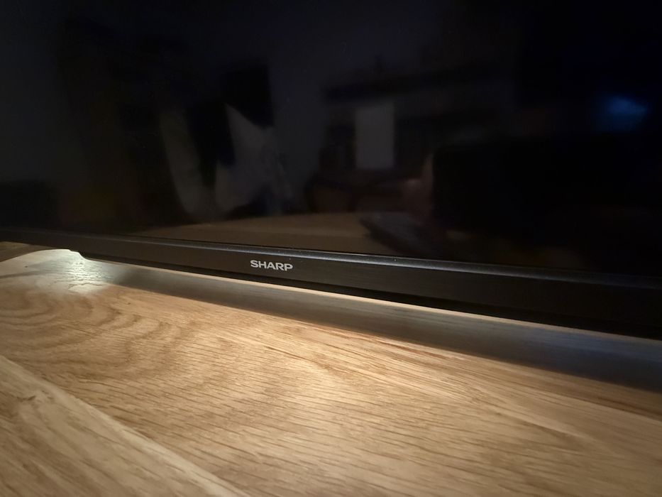 Telewizor Sharp 32 cale, LED, Smart TV, Netflix - stan bardzo dobry