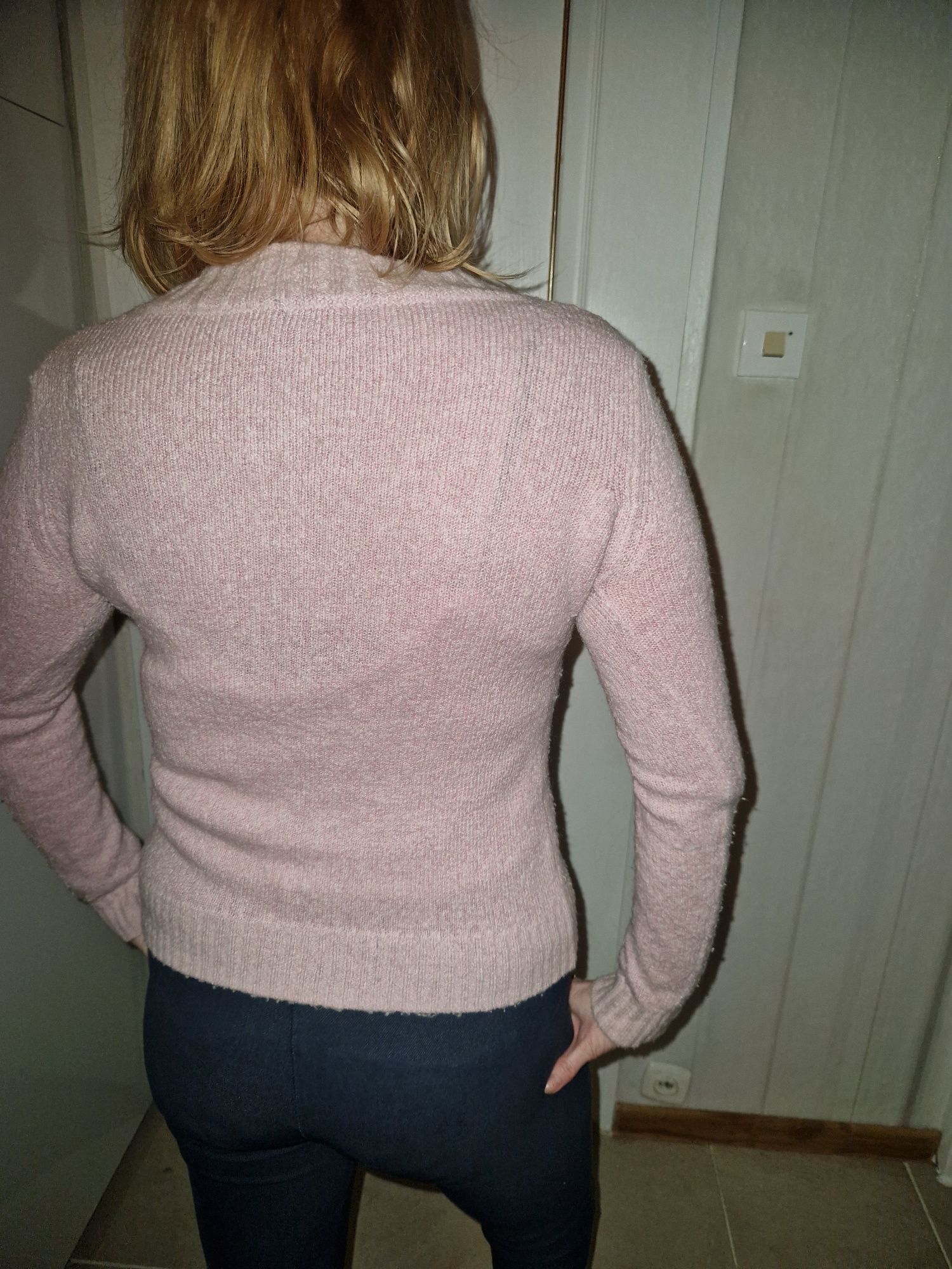 Sweter pudrowy rozmiar S/M