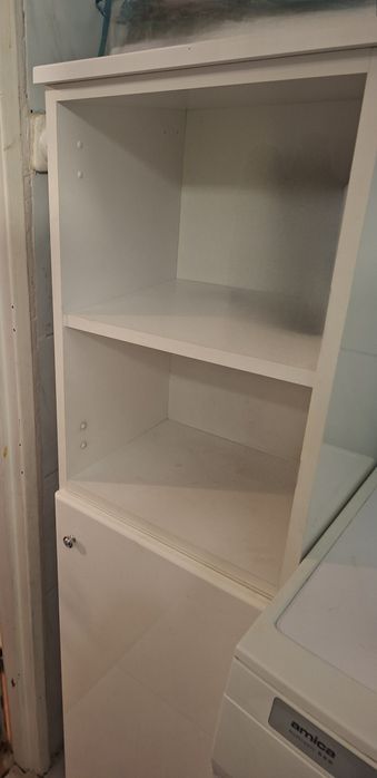 Biała szafka łazienkowa