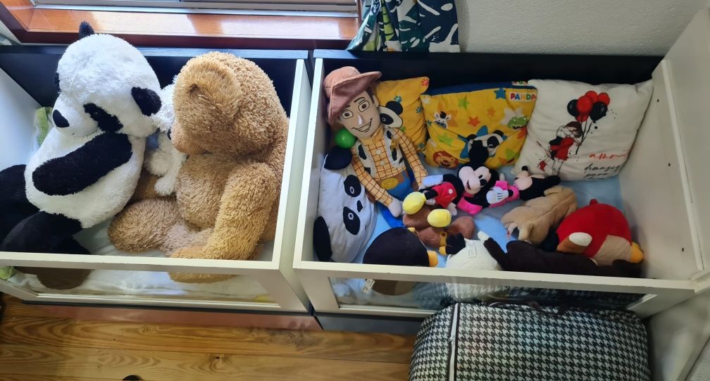 2 Berços feitos por encomenda, c/novos, tambem vendo em separado.
Com
