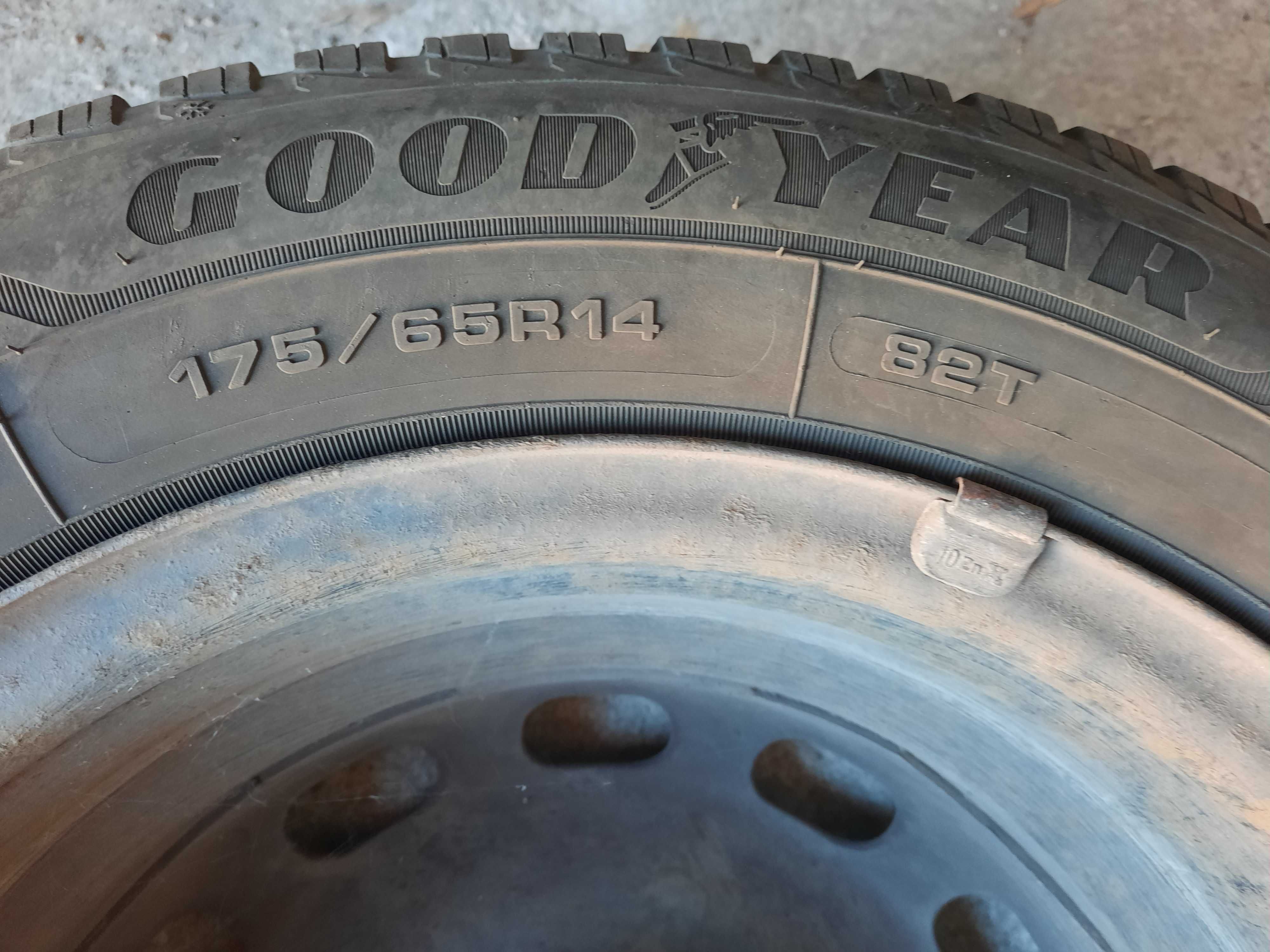 Good Year ultragrip 9+  175 65 R14 зимова