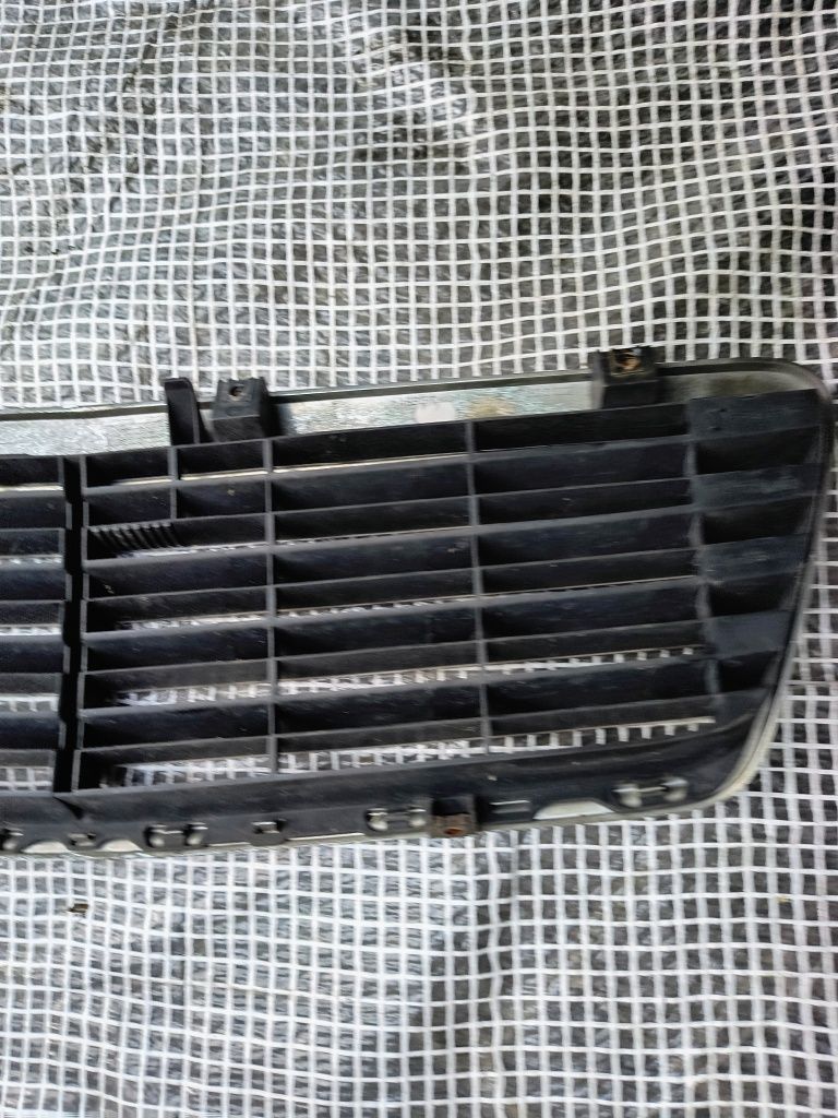 Atrapa grill Mercedes Benz CLK w208 chrom kratka oryginał wysyłka