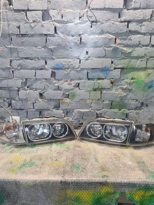 Передні фари ліва права Volvo V40 Xenon Lift Рестайл Вольво В40