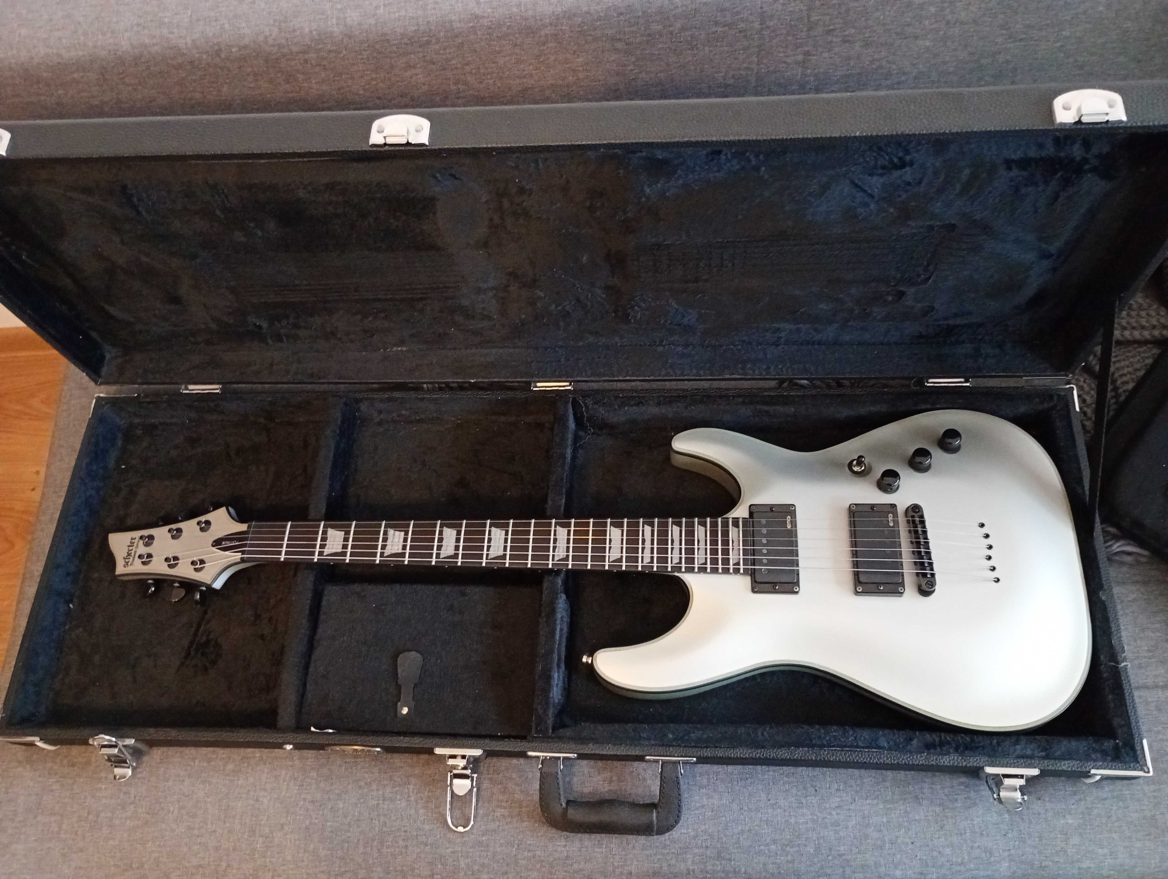 Schecter c-1 platinum silver