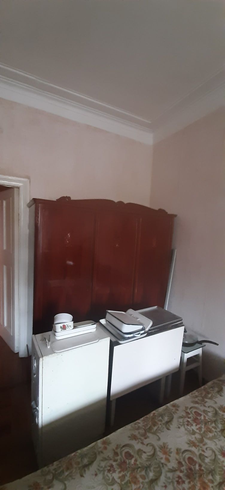 Продам мебель диван шкаф трюмо и так далее