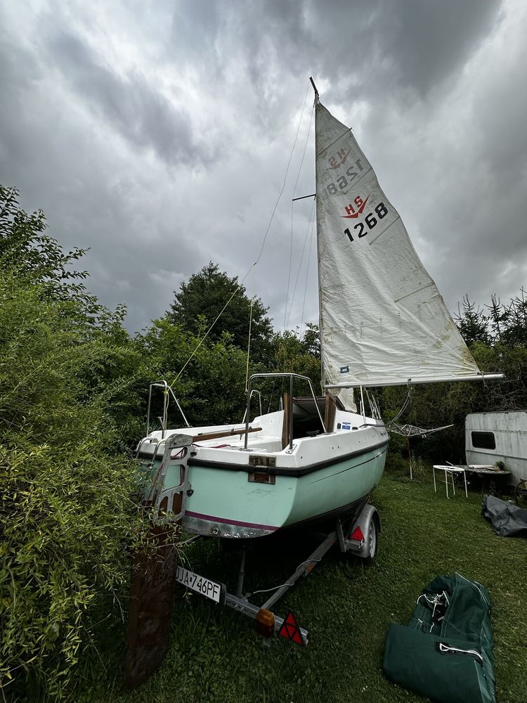 Jacht żaglowy Wegu Happy Sailing Star HS żaglówka kabinowy przyczepka