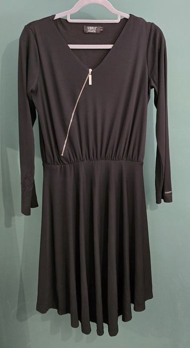 Czarna sukienka damska firmy Simple rozmiar 38/40