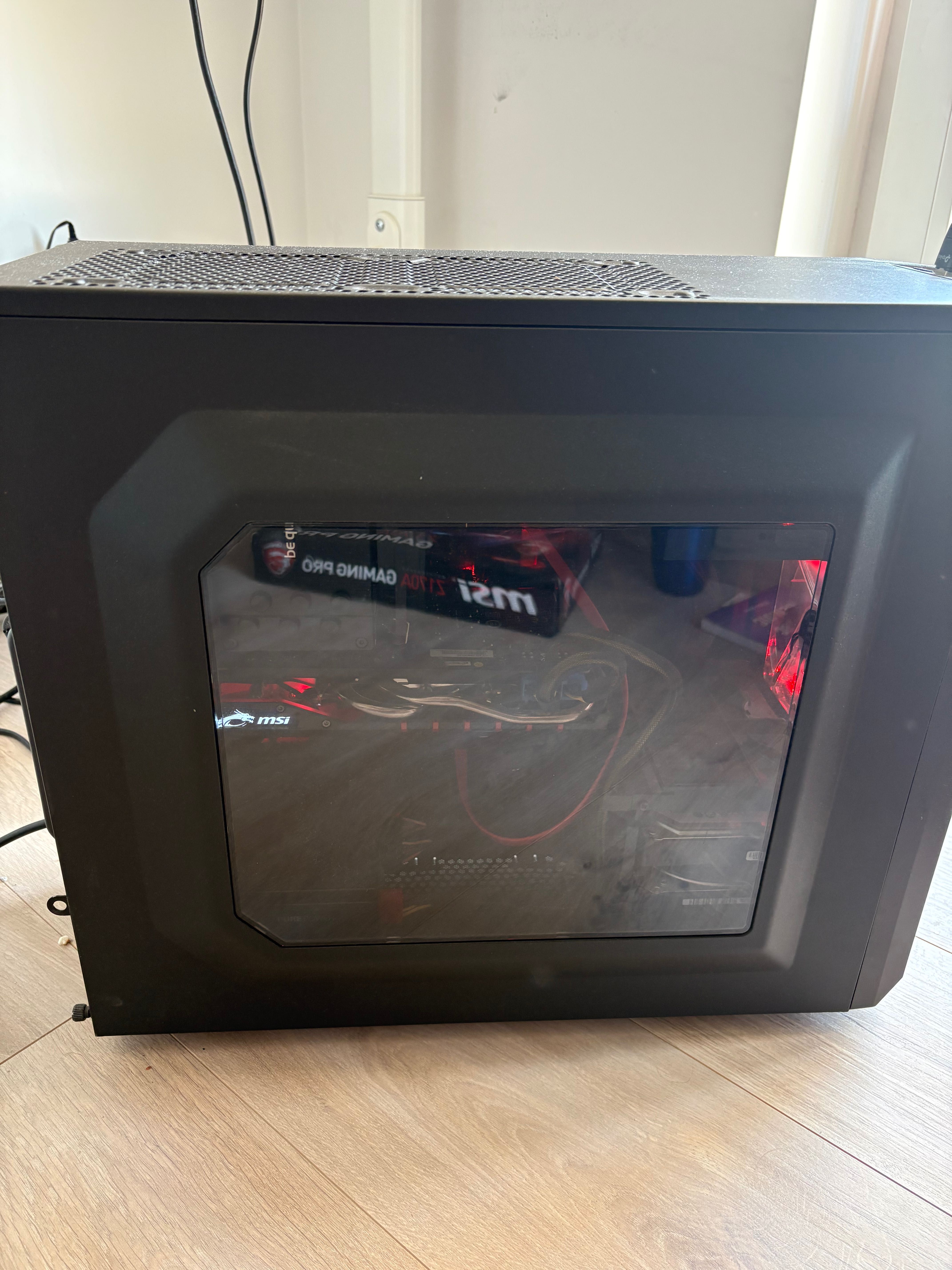 Komputer stacjonarny - Intel Core i7 - Windows 10