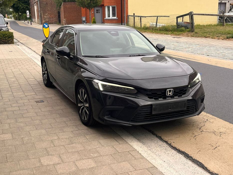 Honda Civic okazja lekko uszkodzona