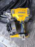 Papiarka gwoździarka dewalt 18 vr
