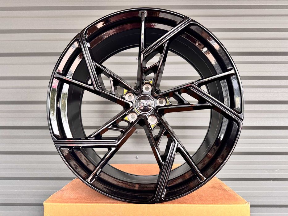 Чорні НОВІ на Q7-Q8 A8 A6 A7 Audi R21 5x112 9j et32 VW Touareg ку7 ку8