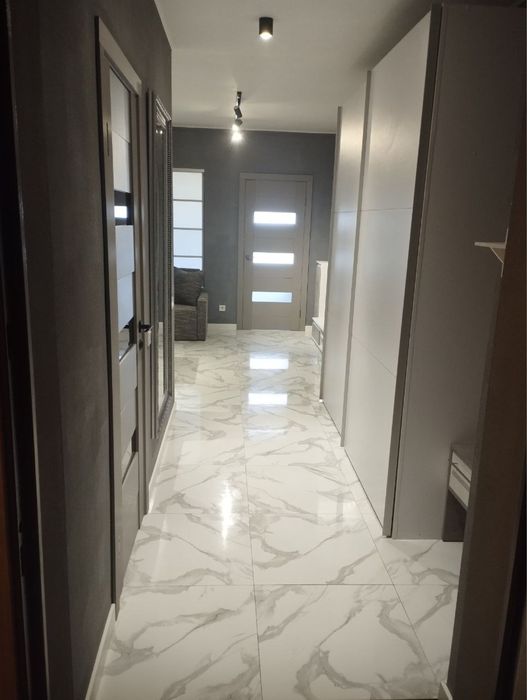 Евро 2 кімнатна , метро Бориспільська Бажана 17