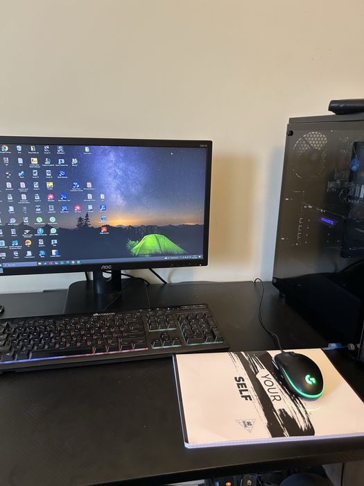 Komputer stacjonarny z monitorem AOC Intel I5 GTX 1660 dysk ssd 250 GB