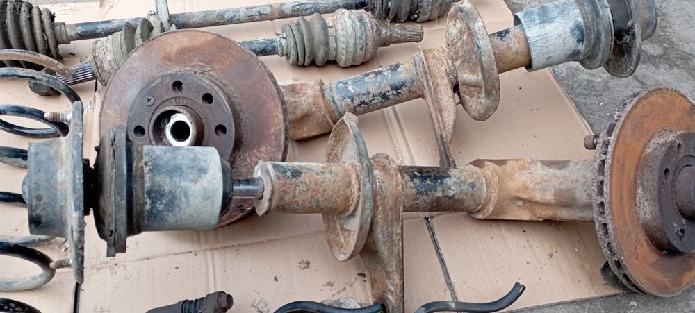 Полуосі і гранати