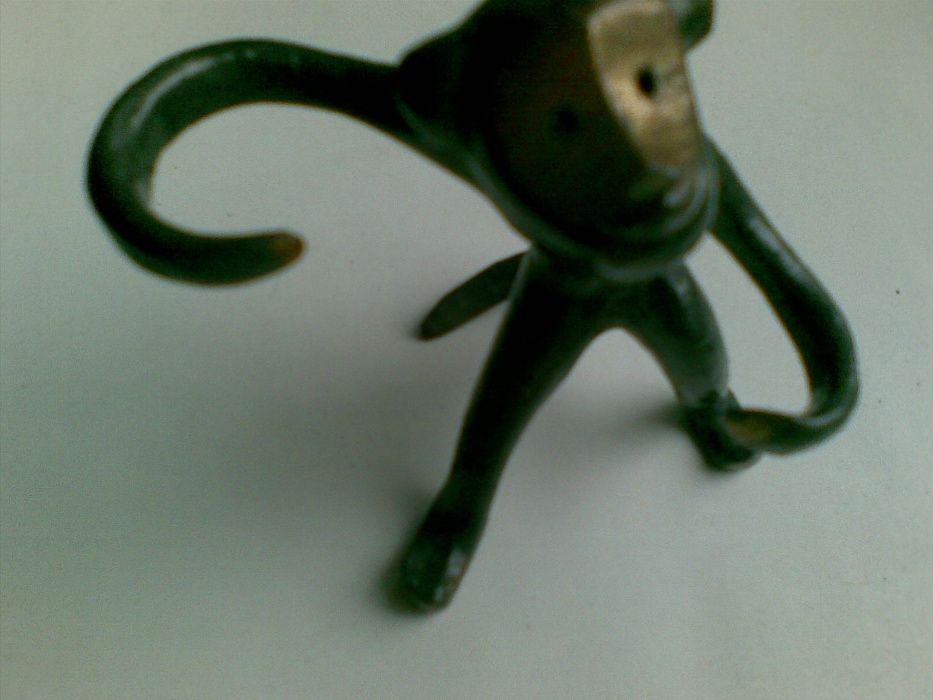 Фигурка "Танцующая обезьянка" из бронзы.