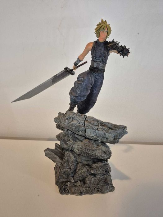 Figura Final Fantasy VII Remake Cloud Strife