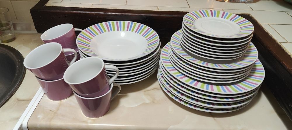 Conjunto de pratos