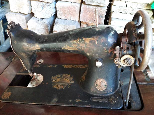 Máquina de costura antiga - Singer