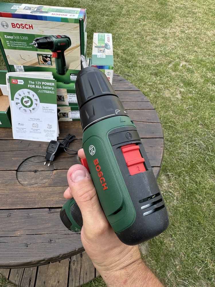 Bosch EasyDrill 1200 Шуруповерт акумуляторний