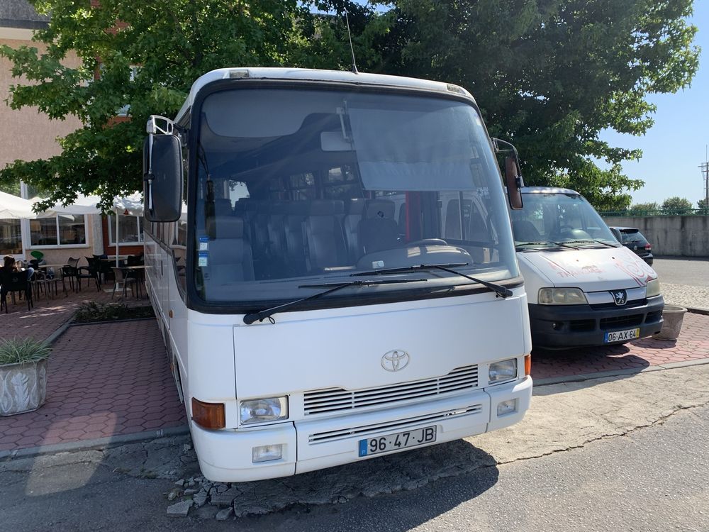 Toyota Mini bus 28 Lug