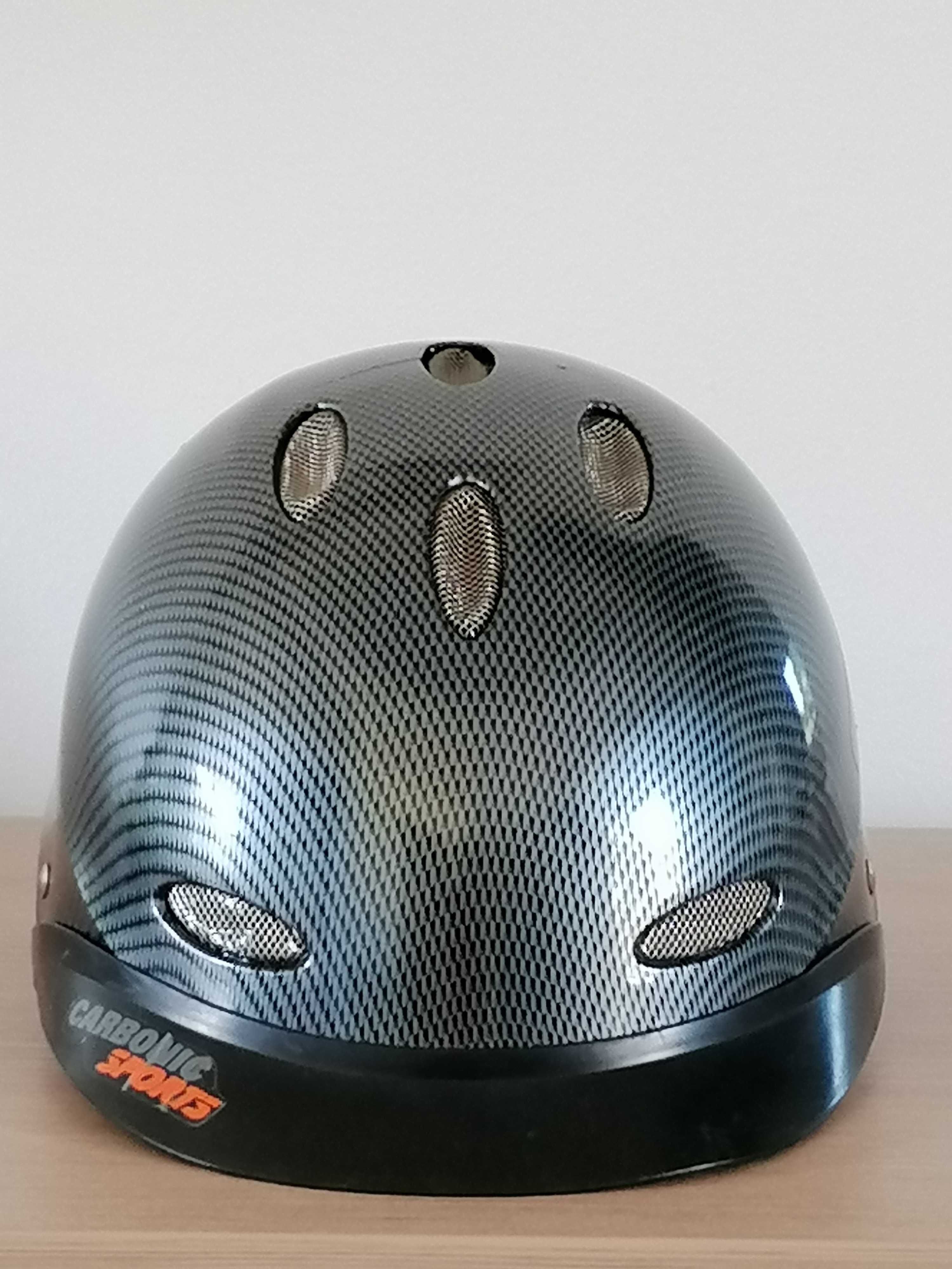 Kask jeździecki KERBL Carbonic Sports Rozmiar M 57-58