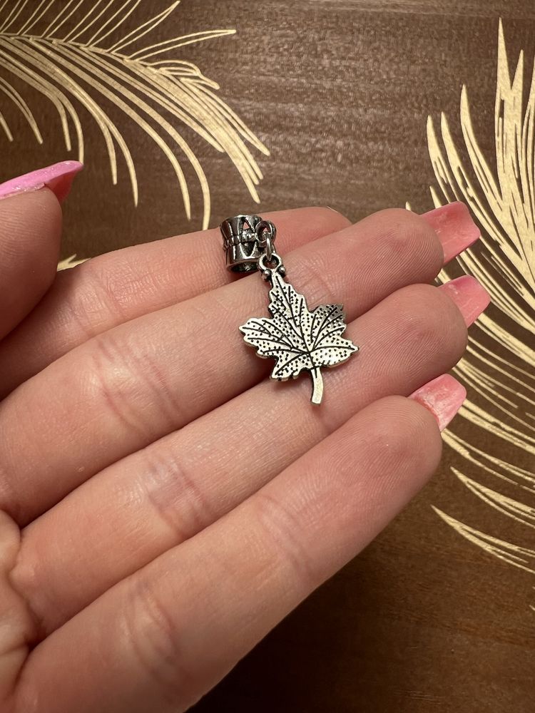 Zawieszka wisiorek charms liść listek klonu klon