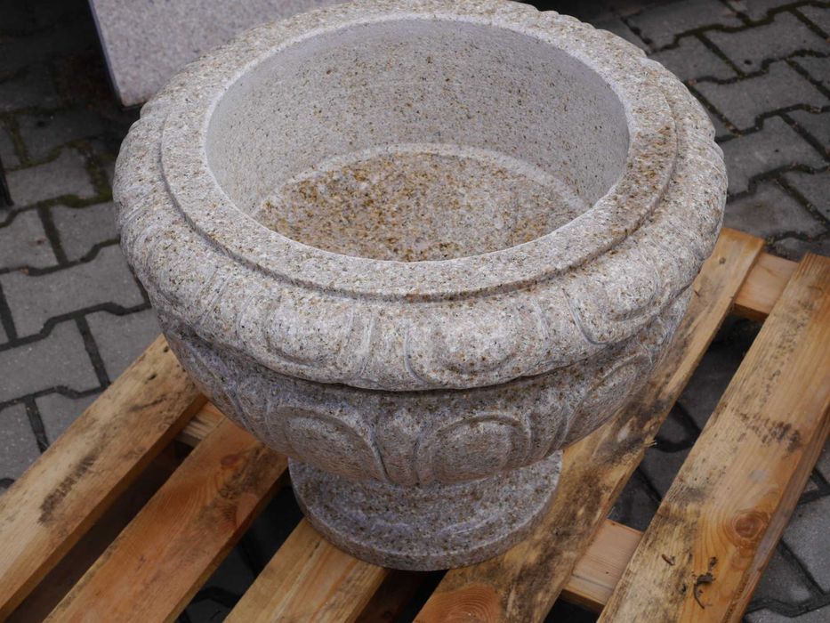 Donica granitowa 80cm waga 250kg, kolor G682 Yellow Rock płomieniowana