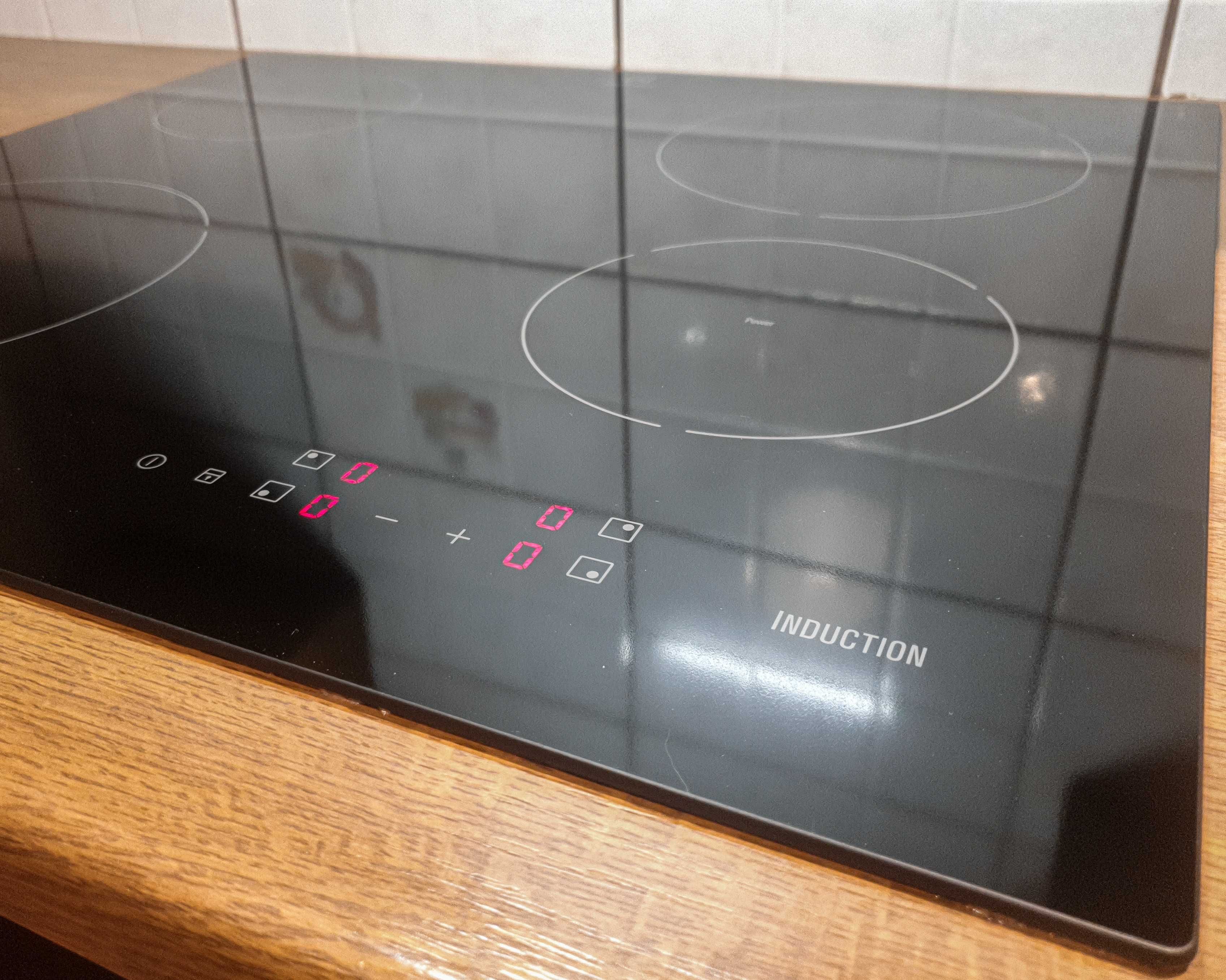 Płyta indukcyjna do zabudowy Electrolux Induction 300 EHH6240ISK