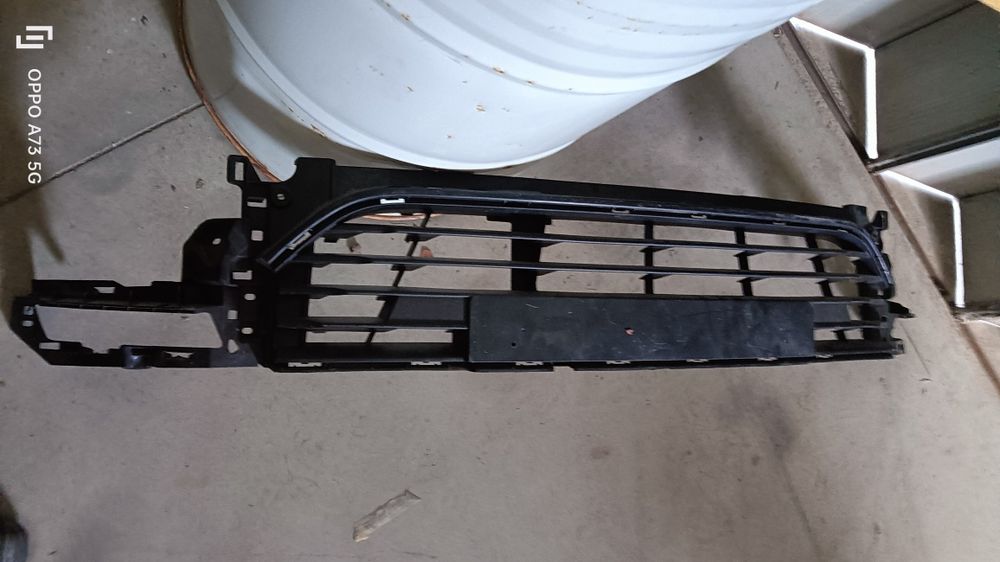 Grelha de parachoques Renault Clio 4  de  2017