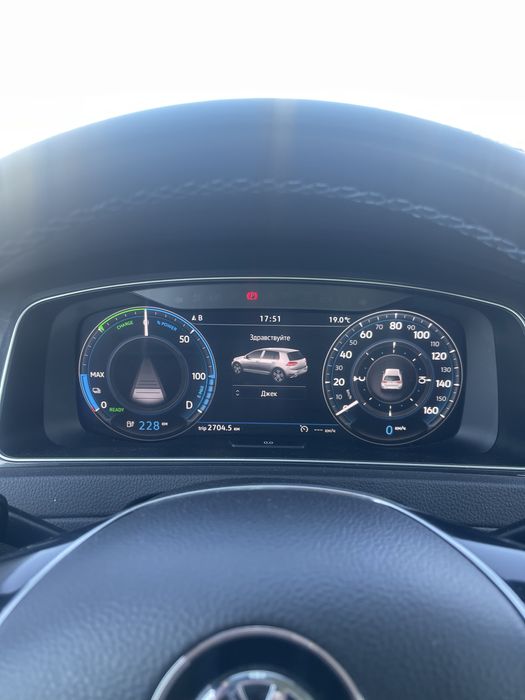 Volkswagen e-Golf  36 кв
