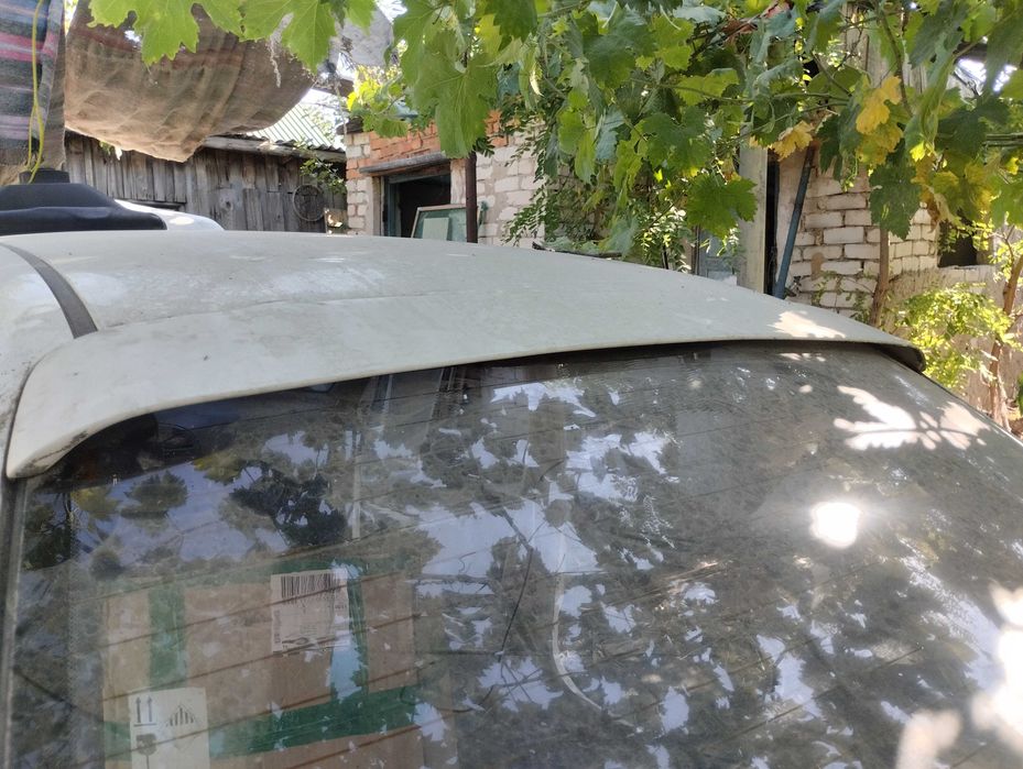 Вітрове скло заднє, Део Нубіра