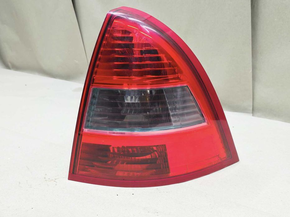 Lampa Prawa Prawy Tył Hatchback CITROEN C5 II LIFT 04-08