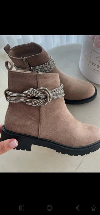 Botki lekko ocieplane 39