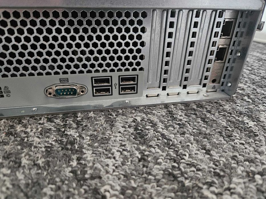 Serwer Fujitsu Primergy RX300 S7 Xeon E5-2643, 32GB RAM