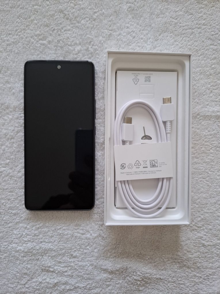 Samsung Galaxy A53 5G plus Galaxy  Buds2