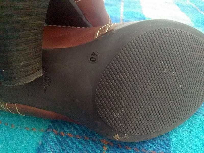 Sapatos em Pele (Tamanho 40)