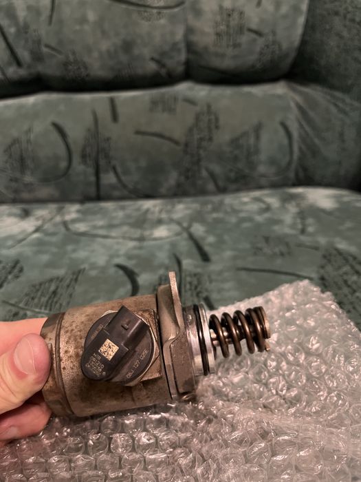 ПНВТ (ТНВД) Насос високого тиску VW TSI 2.0 06J127025E