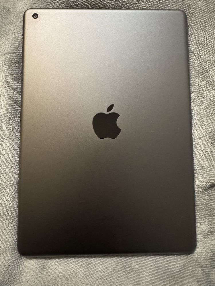 IPAD 9th gen 256 gb wi fi Space grey