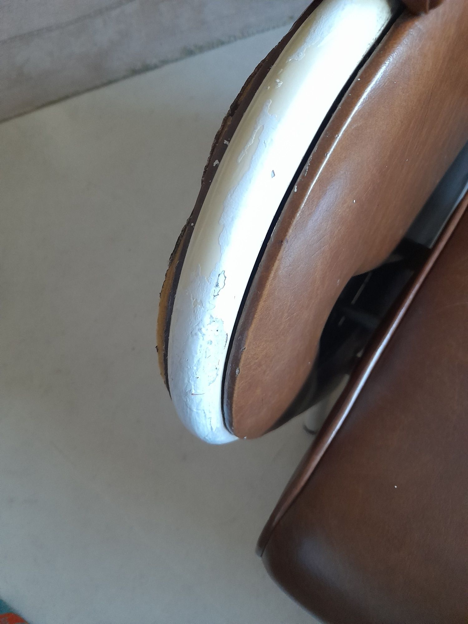 Maple de repouso articulado com repousa pés