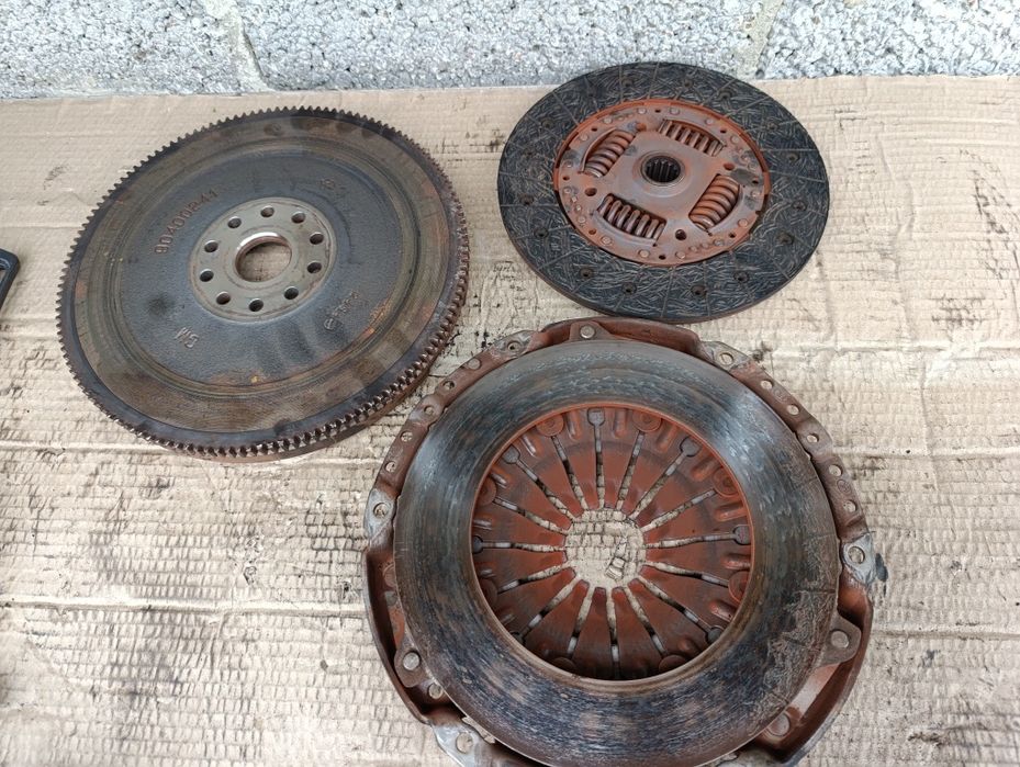 Комплект щеплення 2.2 Dti Opel Astra Zafira Signum Vectra