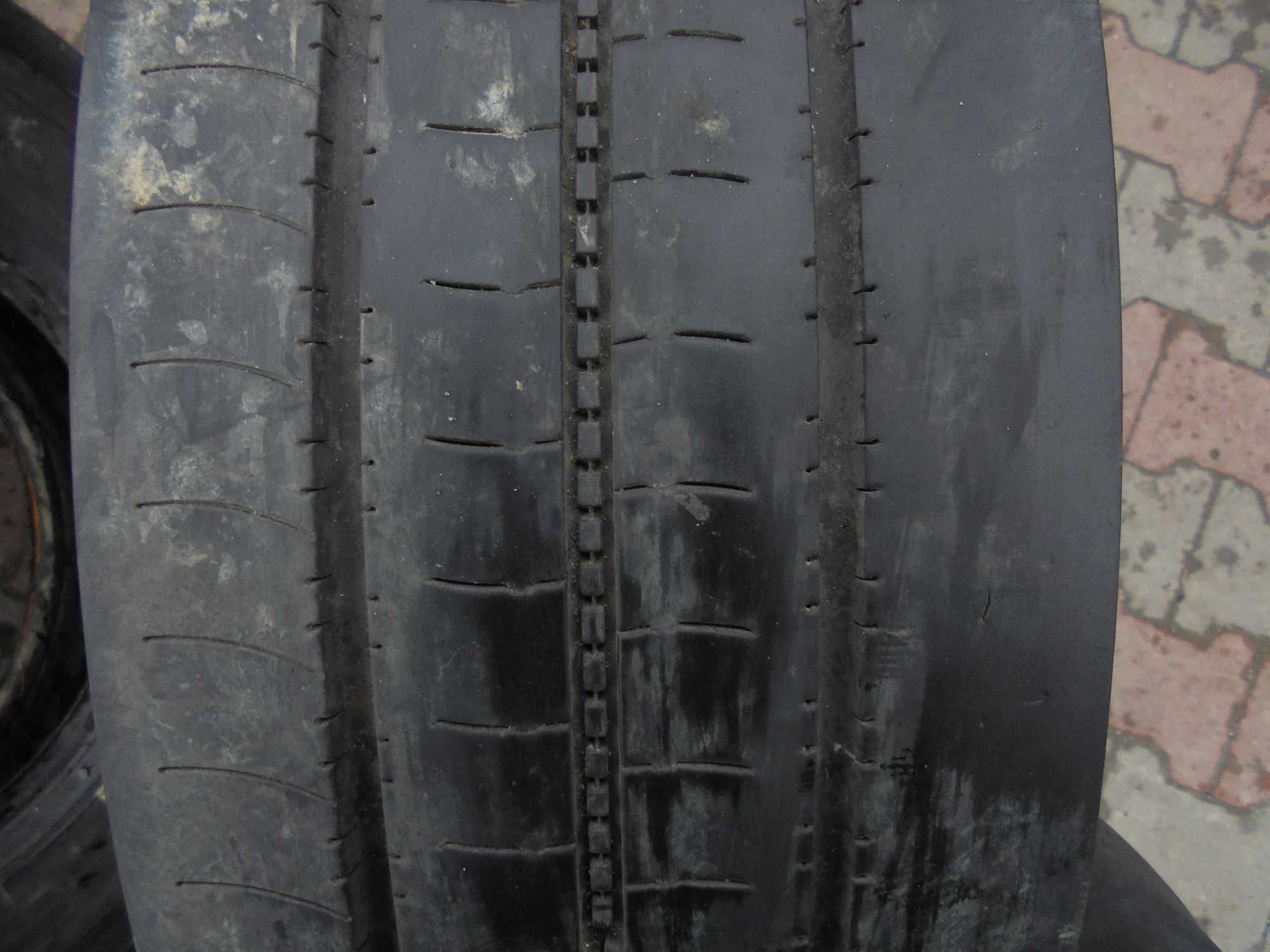 Opona 235/75R17.5 Bridgestone R-STEER 002 (450 netto)