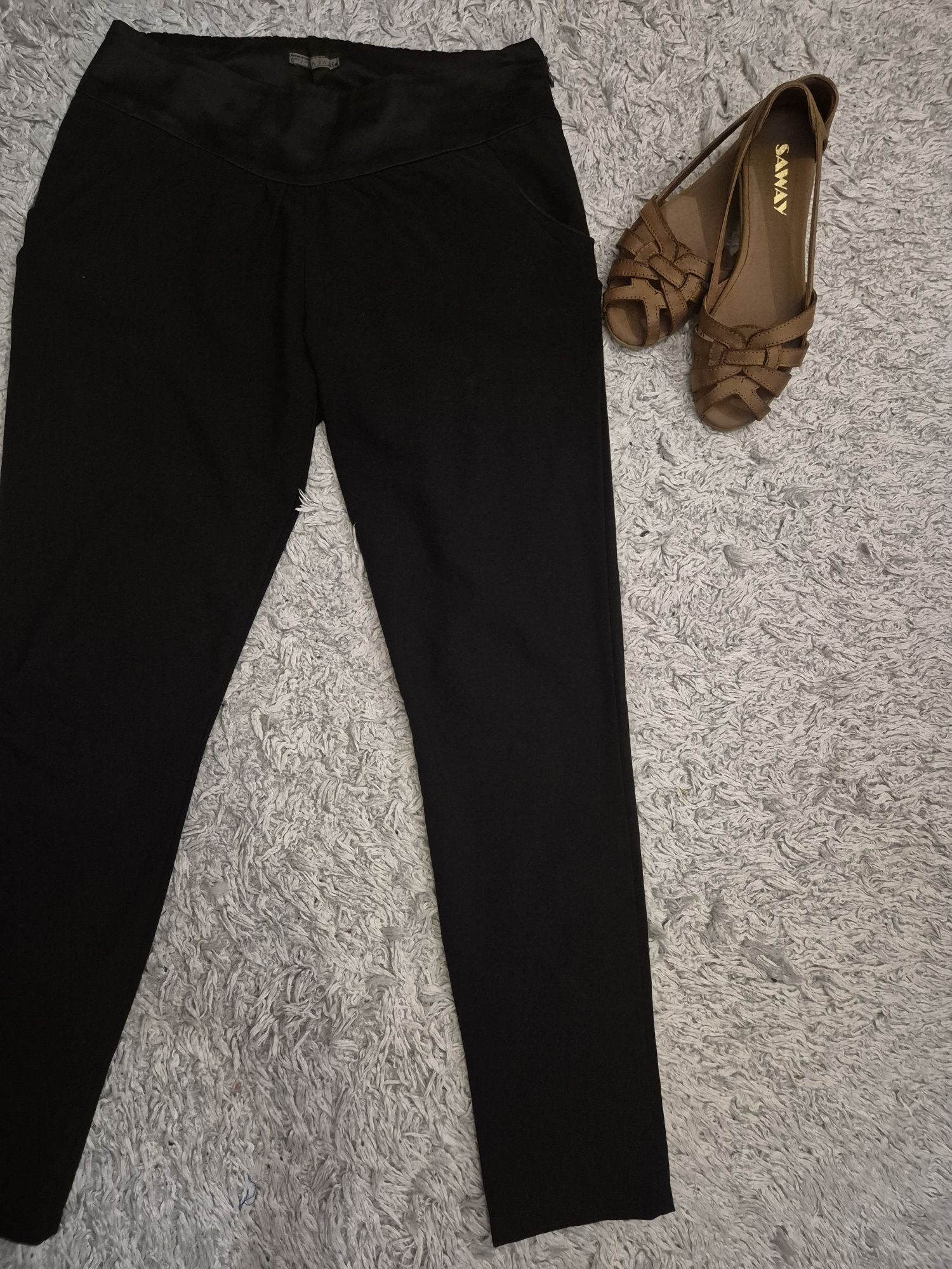 Czarne spodnie Zara Basic #kieszenie #suwak