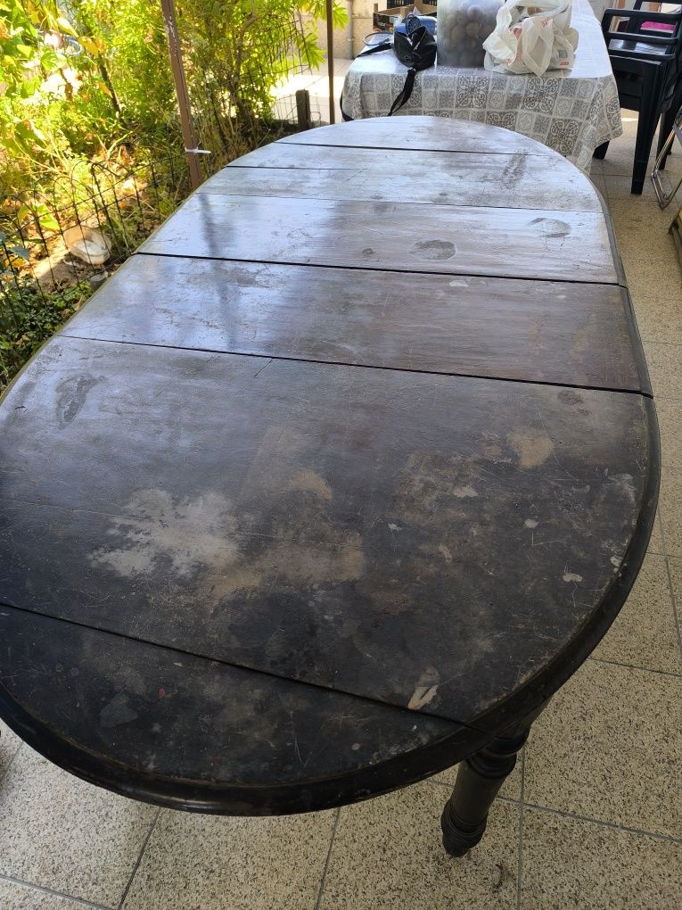 Mesa antiga extensível